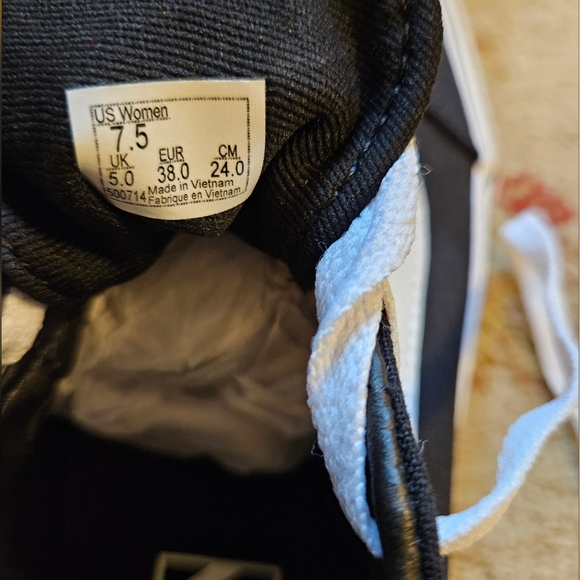 🌸NWOT Vans Ward Women's Shoes. Size: 7.5. Color: Black and White🔥 - Picture 8 of 9